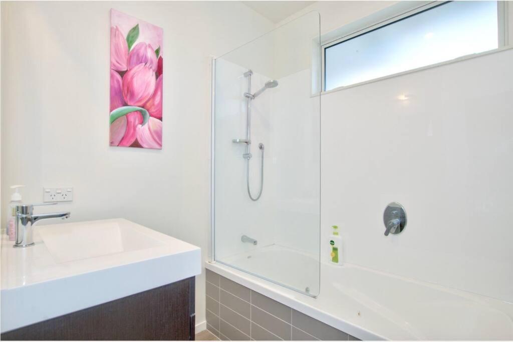 Banbury Deluxe With Spa Bath! Private Courtyard! Distretto di Distretto di Queenstown Esterno foto