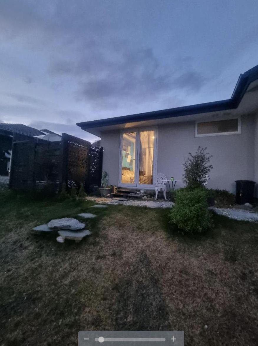 Banbury Deluxe With Spa Bath! Private Courtyard! Distretto di Distretto di Queenstown Esterno foto